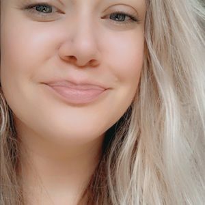 Meet your Posher, Lindsey